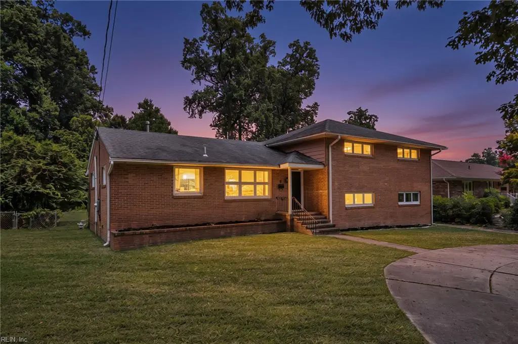 6 Downing Pl, Newport News