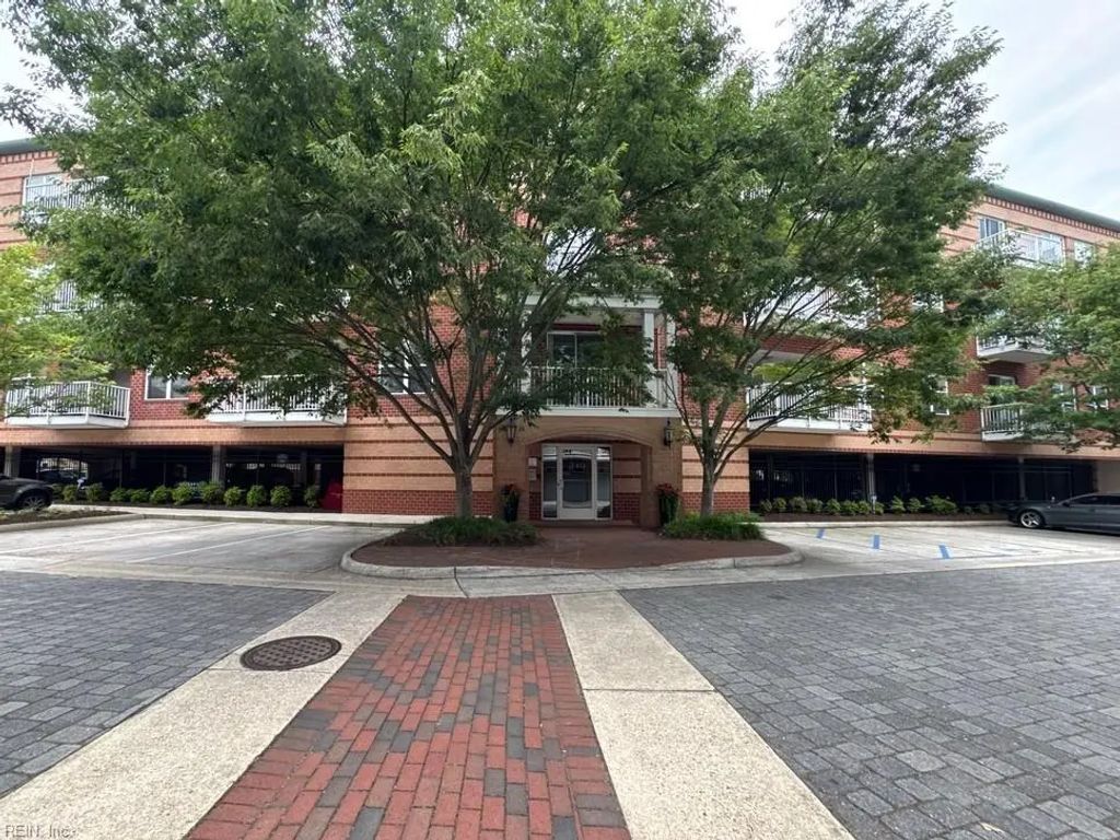 249 W Freemason St, Norfolk