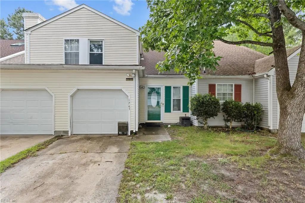 1243 Damyien Arch, Chesapeake