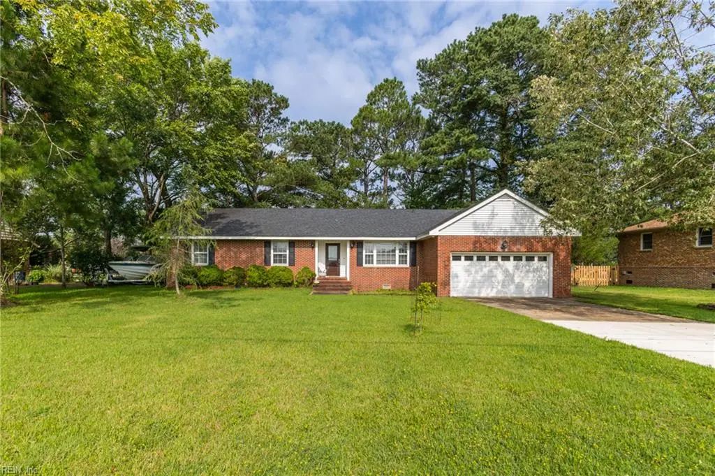 220 Deepwater Dr, Chesapeake