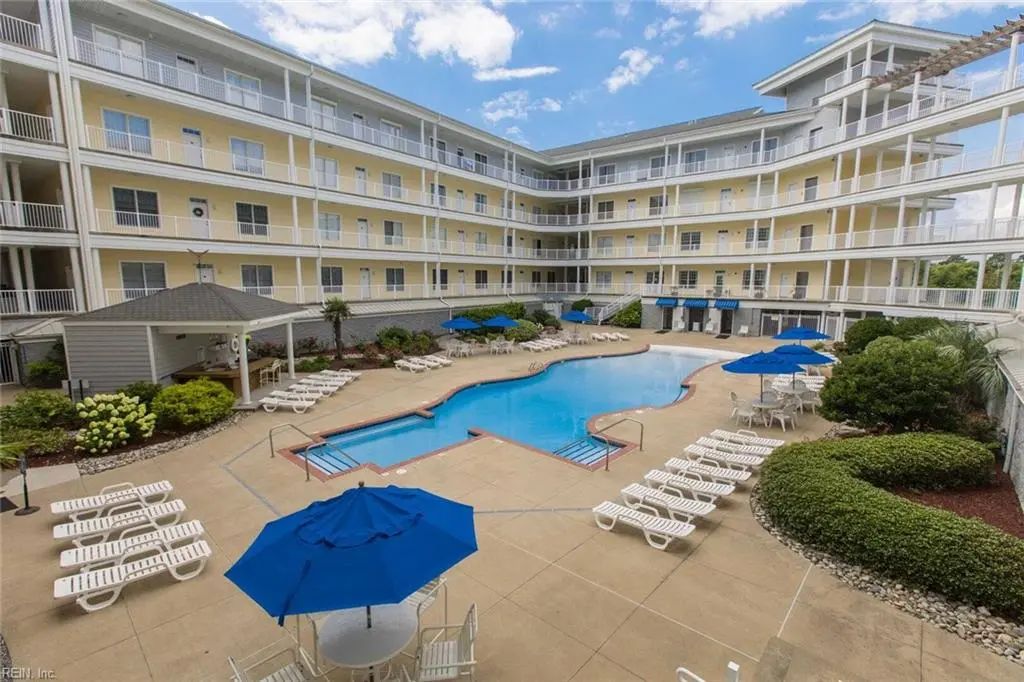 204 Sandbridge Rd, Virginia Beach