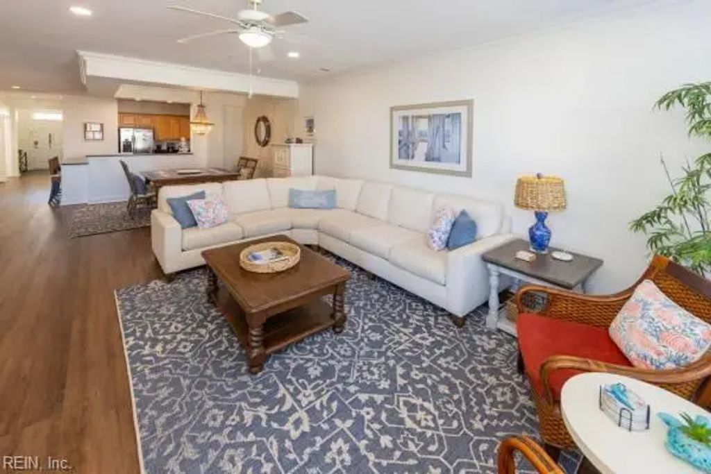 204 Sandbridge Rd, Virginia Beach