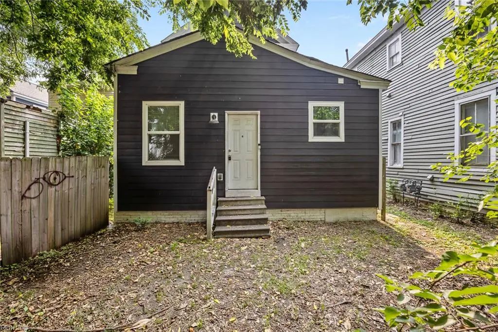126 Linden Ave, Portsmouth