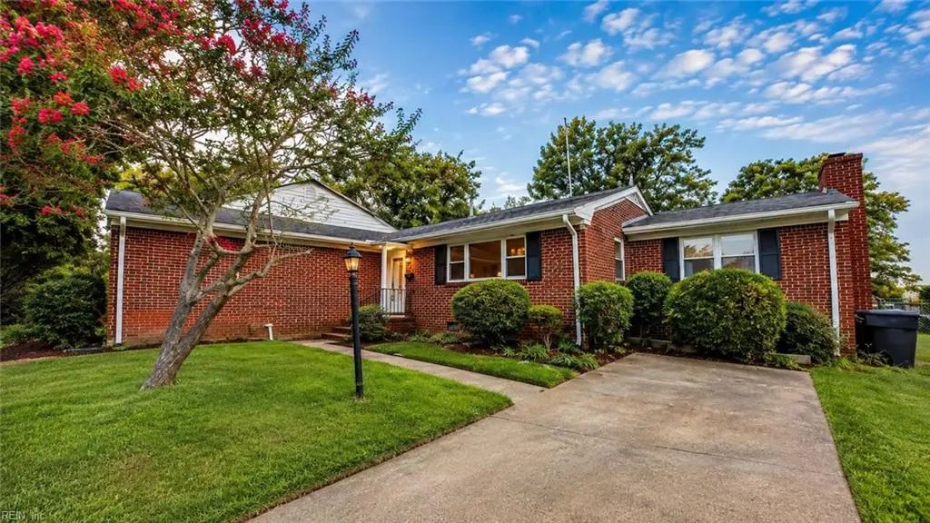 58 College Pl, Hampton
