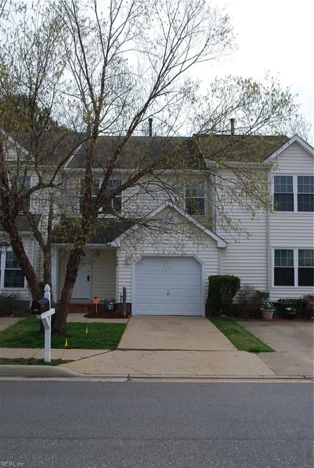 948 Allendale Dr, Hampton