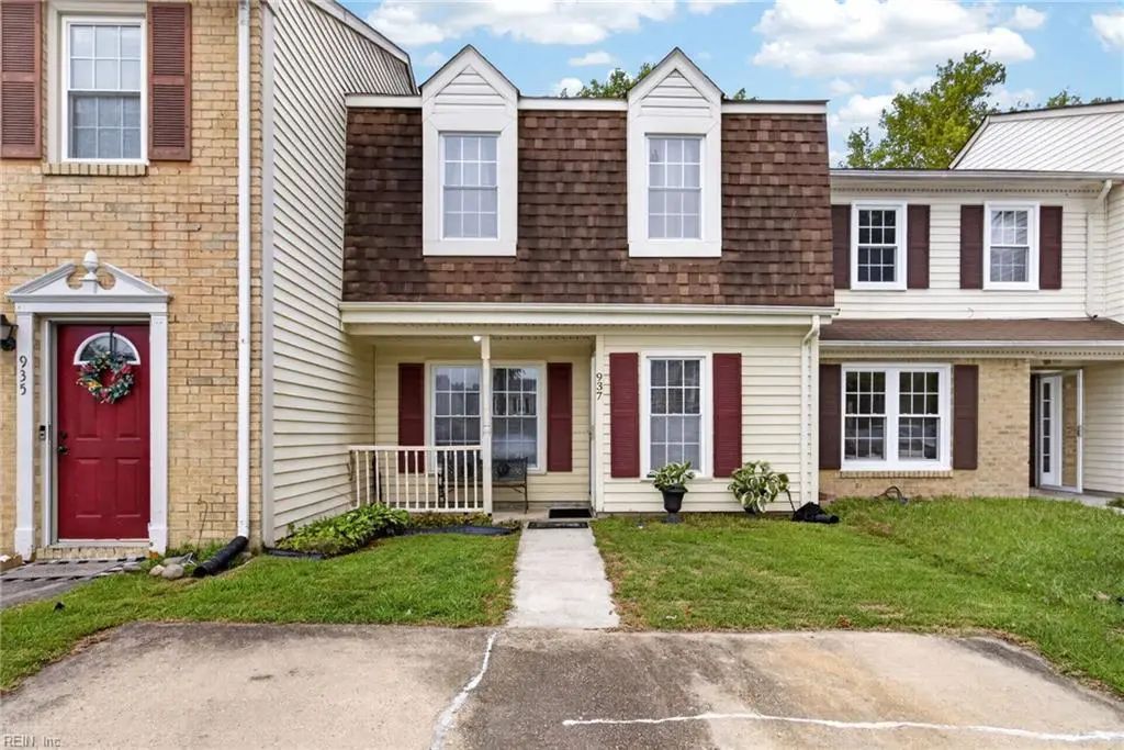 937 Monarch Dr, Virginia Beach