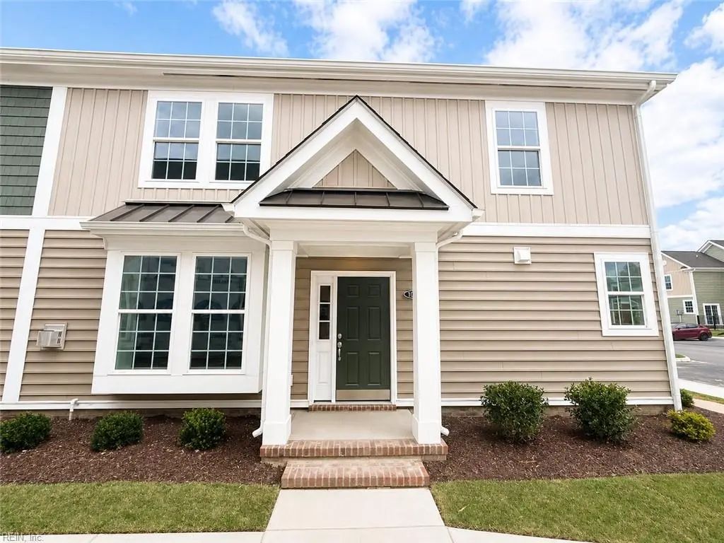 1014 Robinson Rd, Suffolk