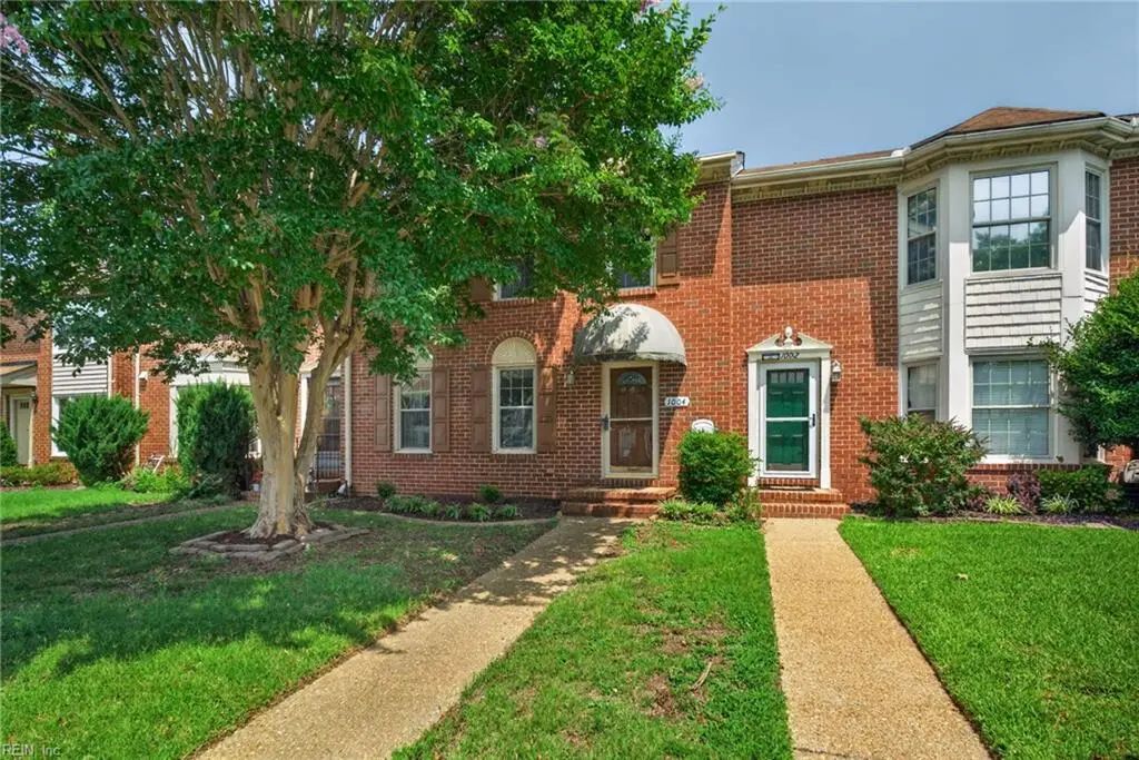 1004 Tottenham Ln, Virginia Beach