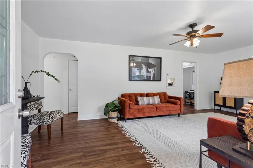 30 Butler Dr, Hampton