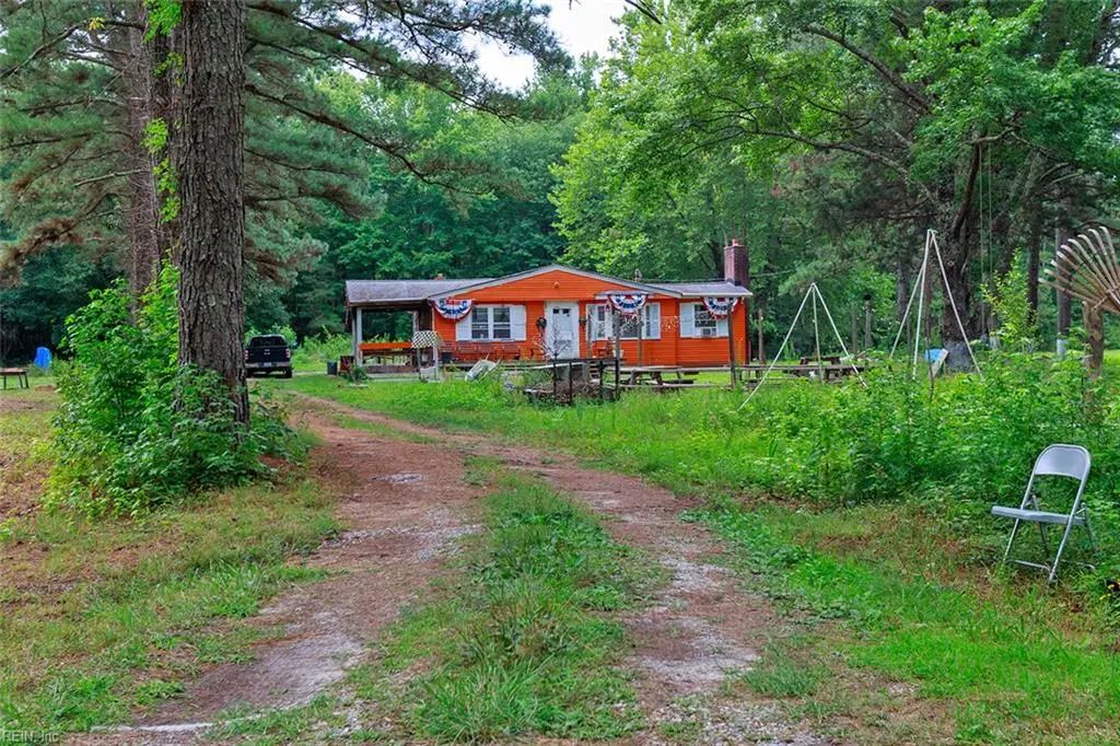 9072 Guinea Rd, Gloucester County