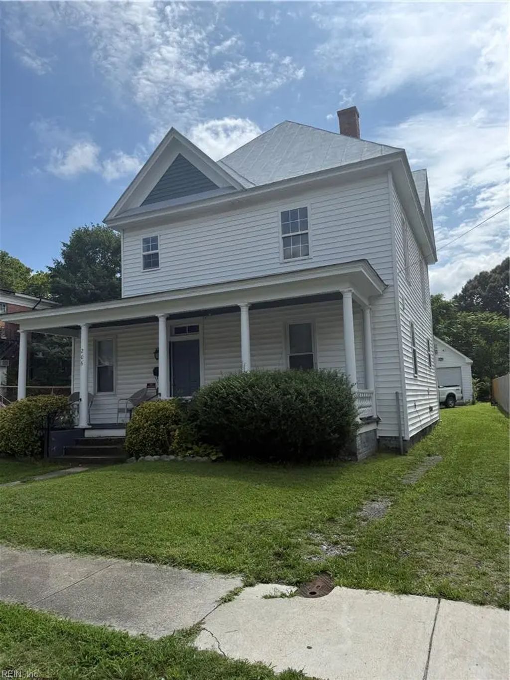 206 Saint James Ave, Suffolk