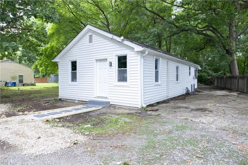 345 Tabbs Ln, Newport News