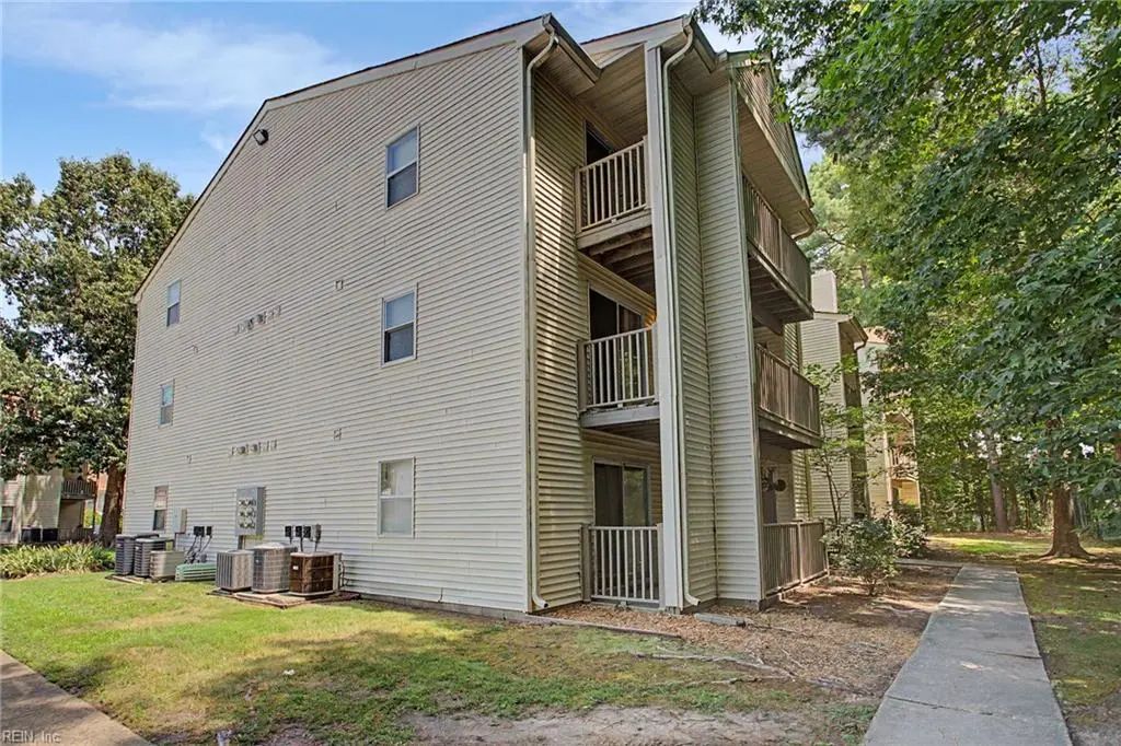 540 Pineland Cir, Newport News
