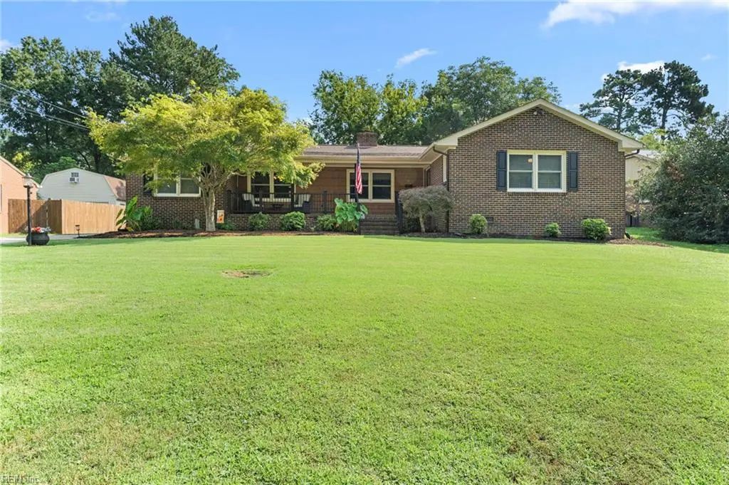12 Everett Dr, Newport News
