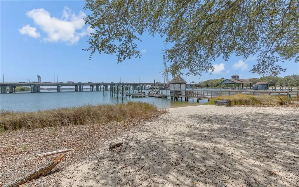785 W Ocean View Ave, Norfolk