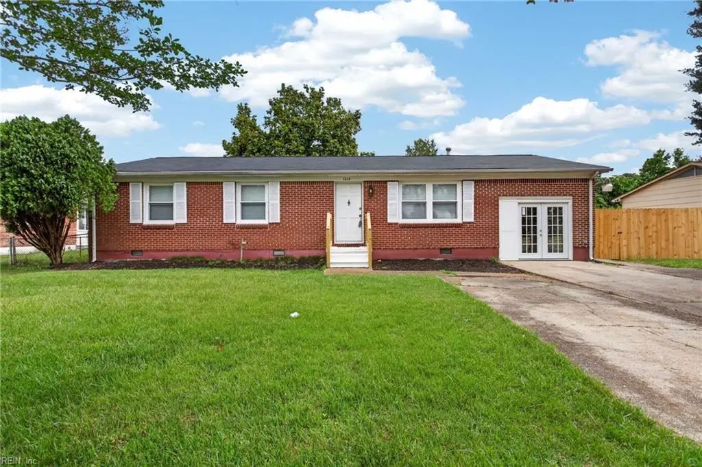 1214 Jamal Ln W, Portsmouth
