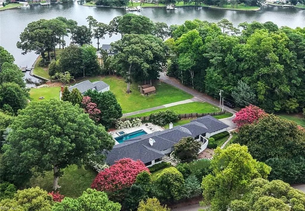 1316 E Bay Shore Dr, Virginia Beach