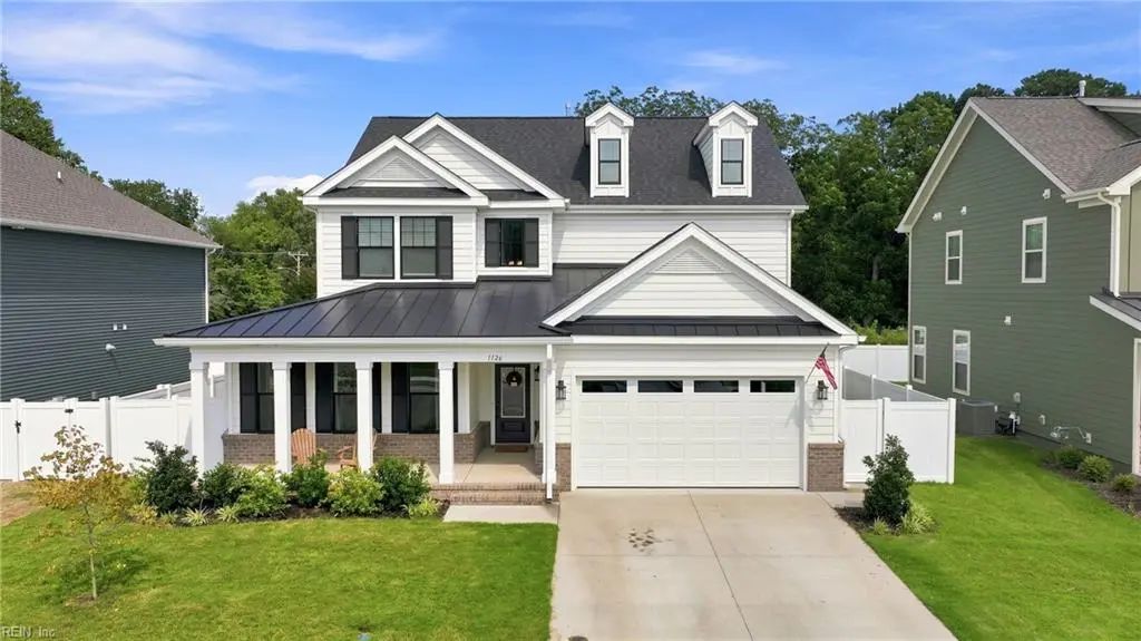 1126 Erin Dr, Suffolk