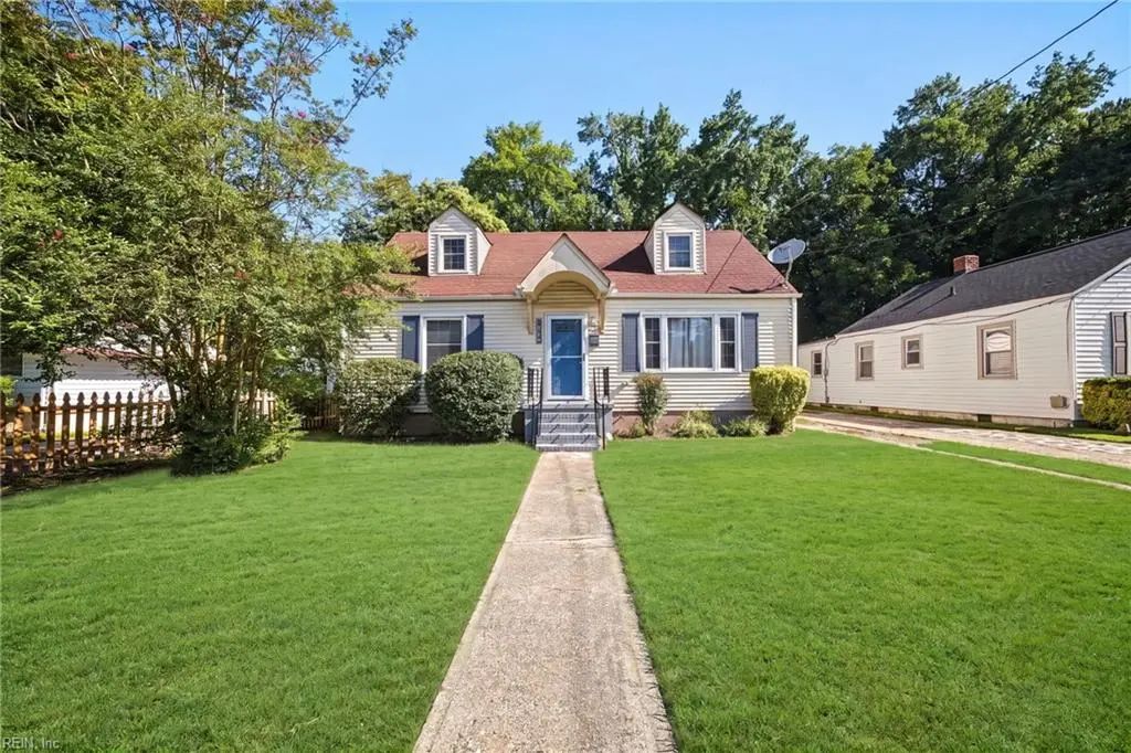 2732 Greenwood Dr, Portsmouth