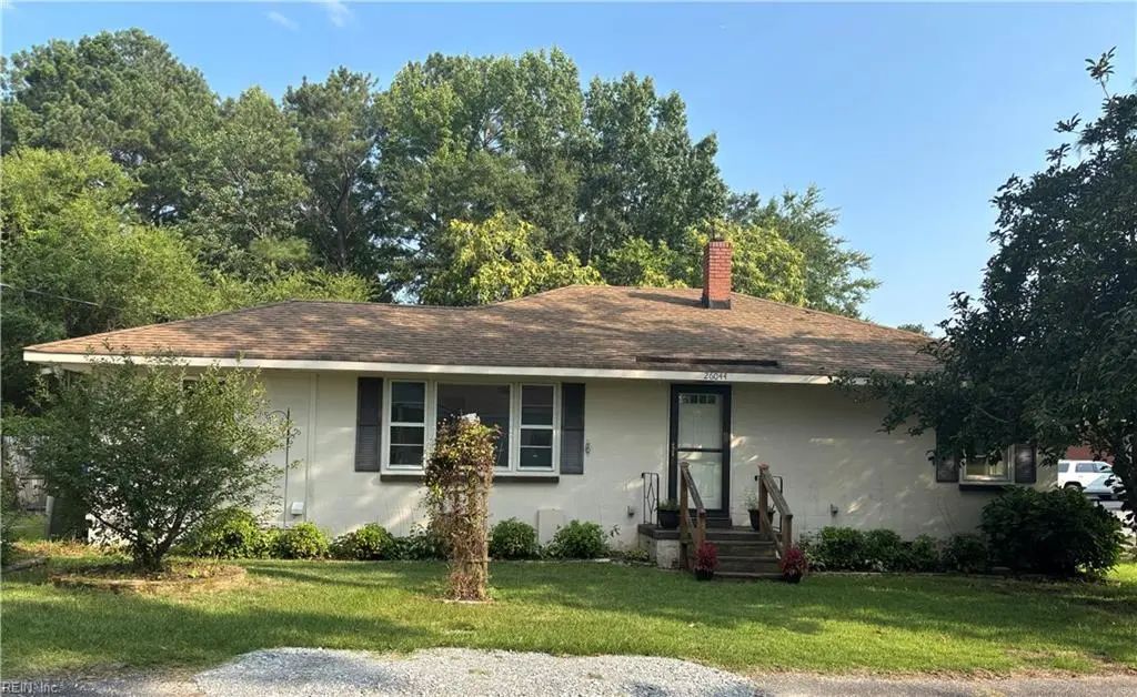26044 Colonial St, Southampton County