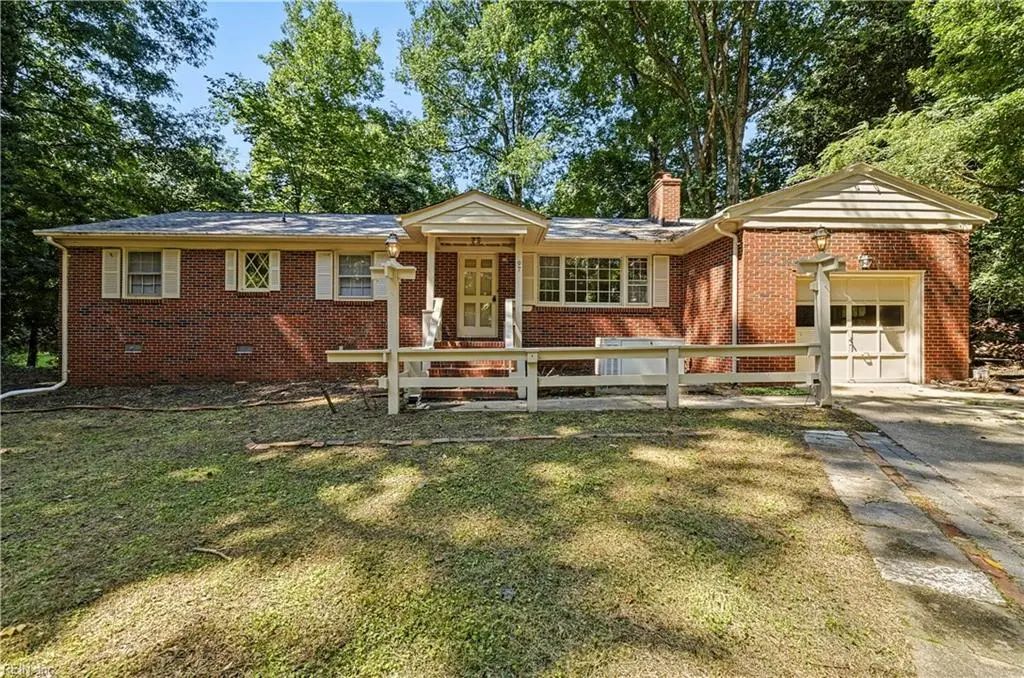 97 Shamrock Ln, Newport News