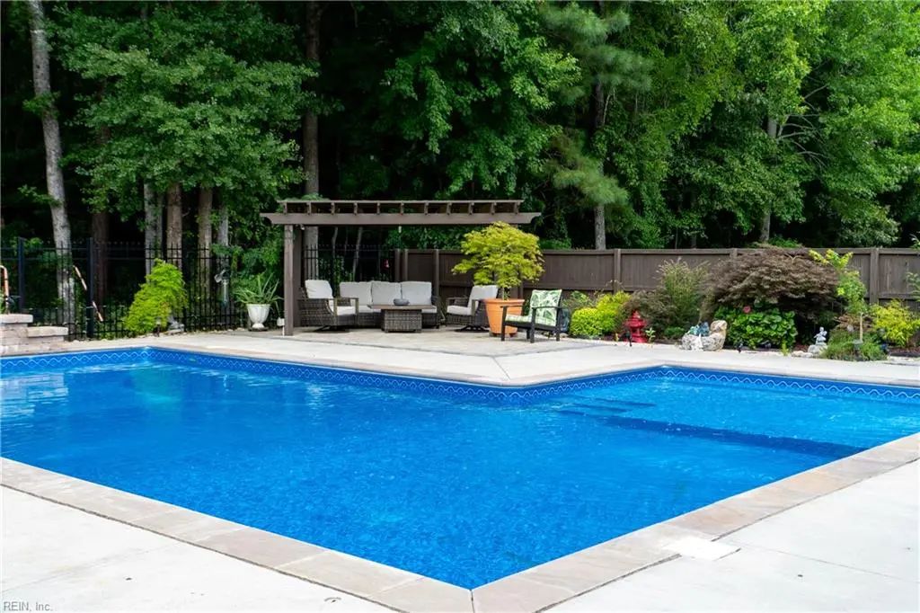 1841 Laurel Oak Ln, Virginia Beach