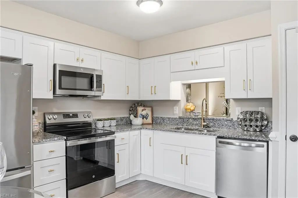 325 Gambrill Ct, Virginia Beach