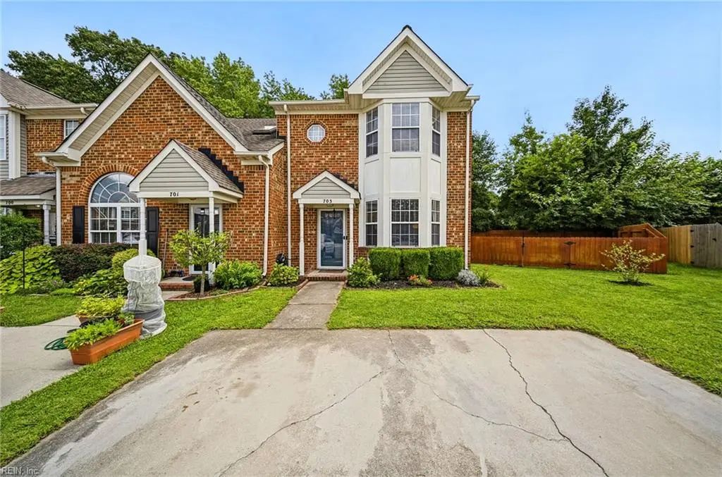 703 Hunters Quay, Chesapeake