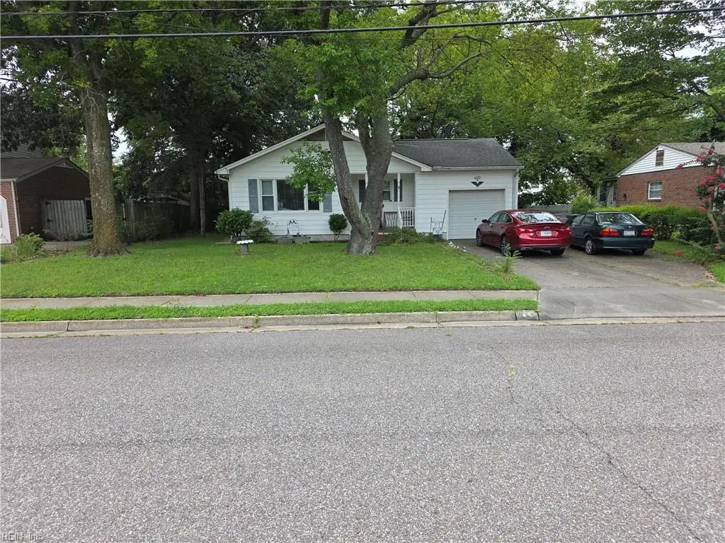 715 Essex Park Dr, Hampton