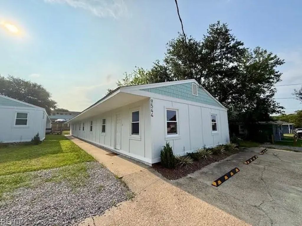 9544 20th Bay St, Norfolk