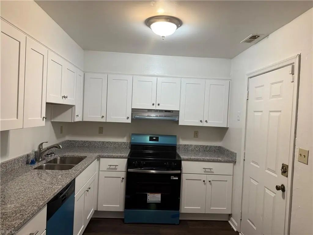 530 W 27th St, Norfolk