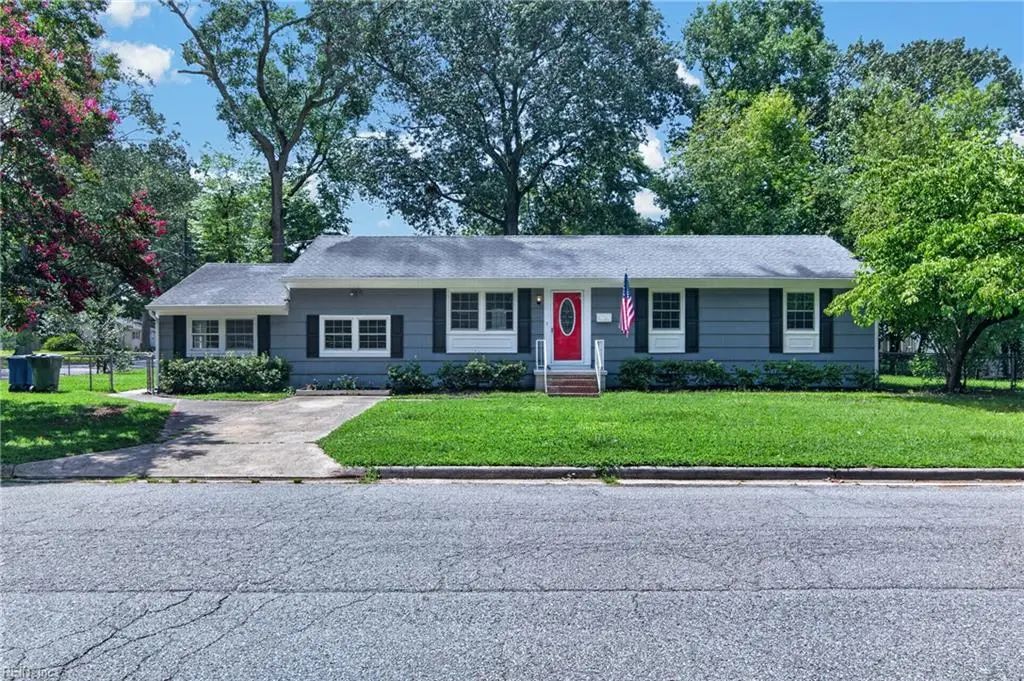 203 Robinson Dr, Newport News