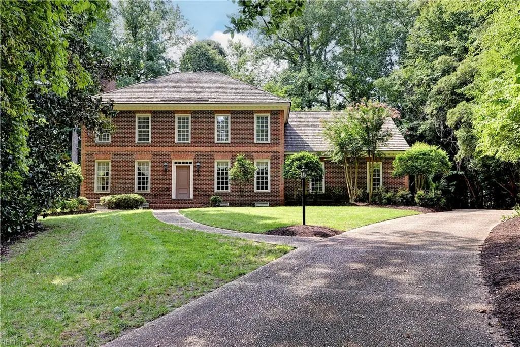 127 Woodmere Ct, Williamsburg