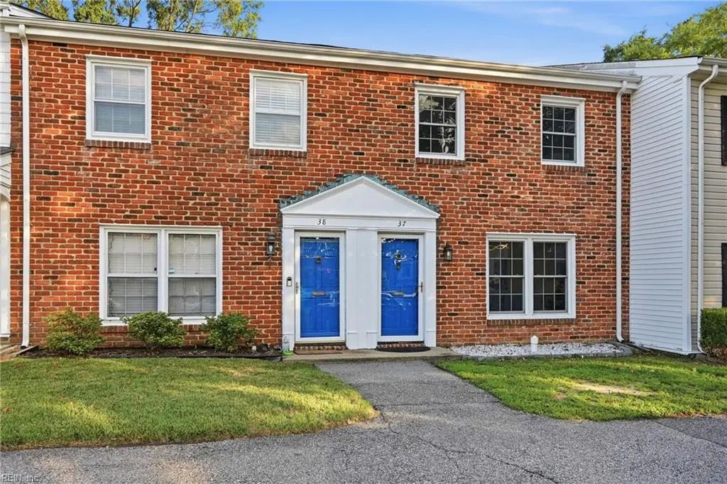 37 Towne Square Dr, Newport News