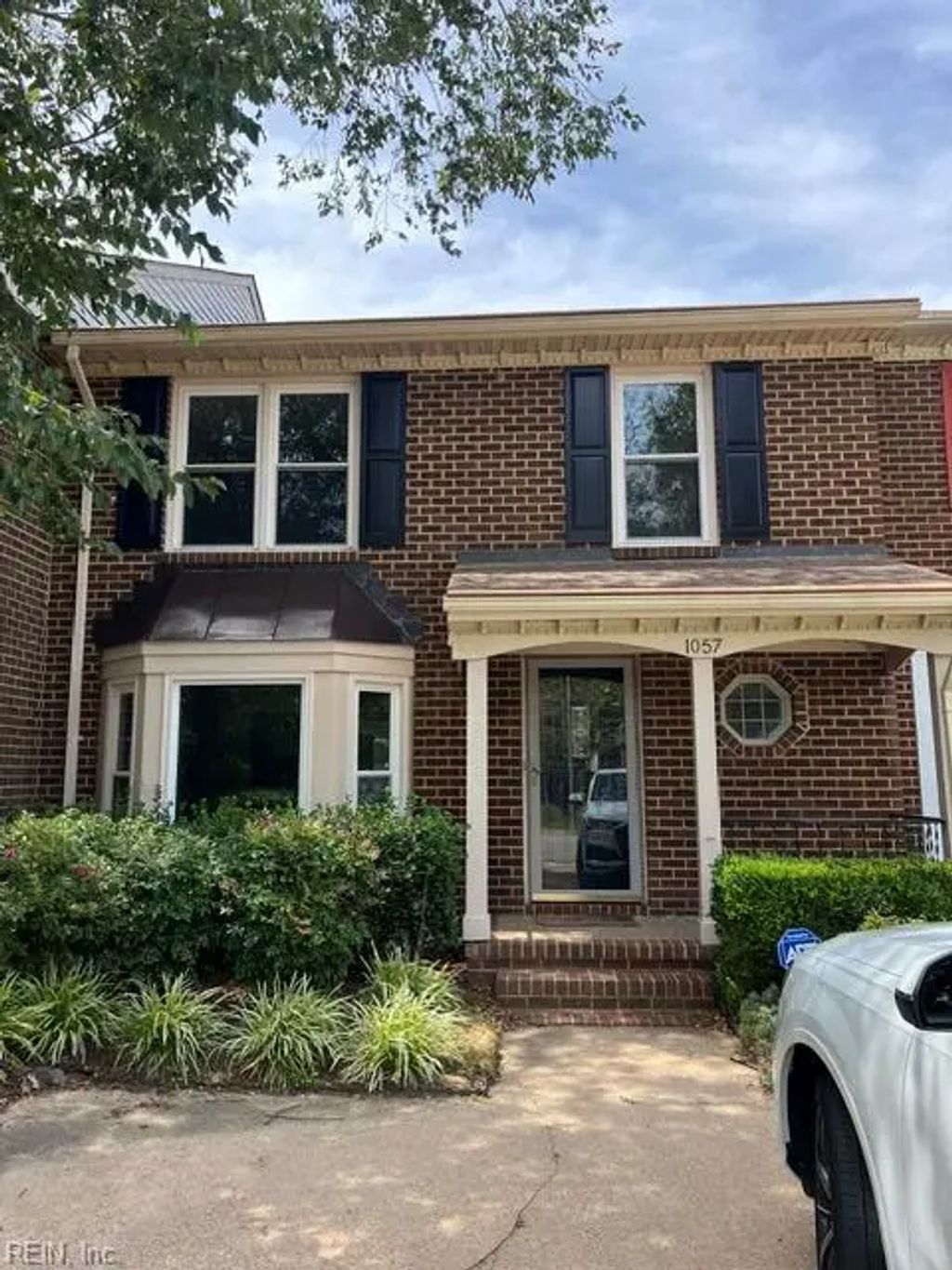 1057 Tottenham Ln, Virginia Beach