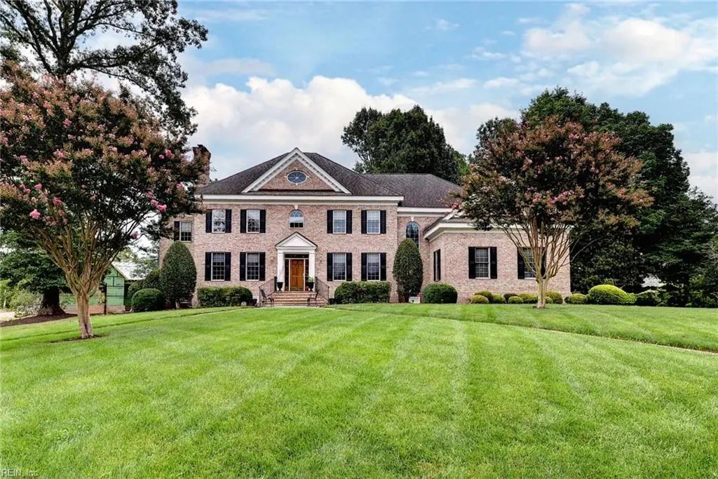 208 Holly Hills Dr Dr, Williamsburg