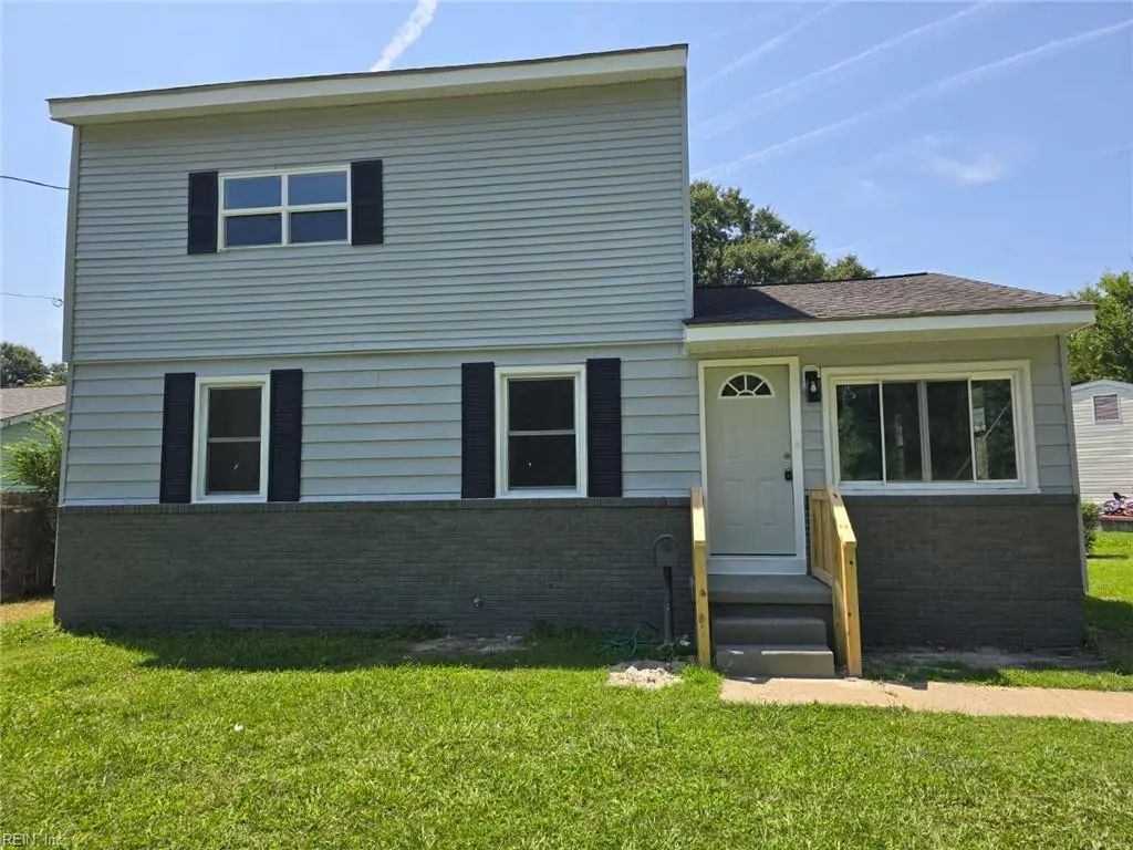 411 Gust Ln, Portsmouth