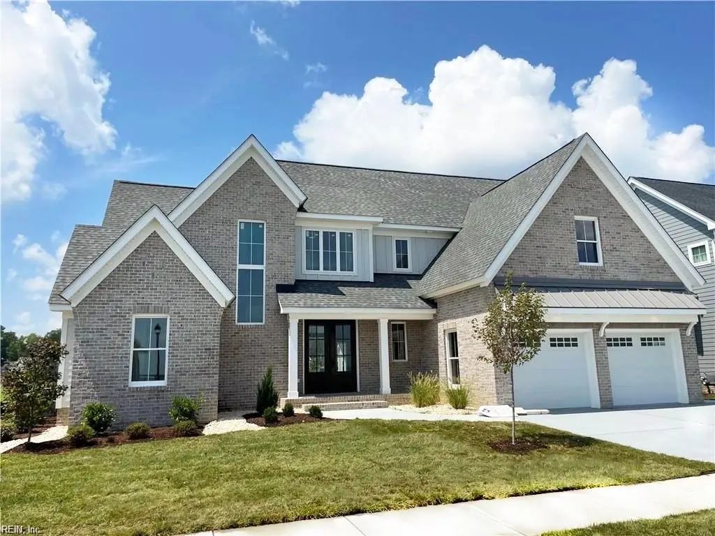 27 River Edge Dr, Suffolk