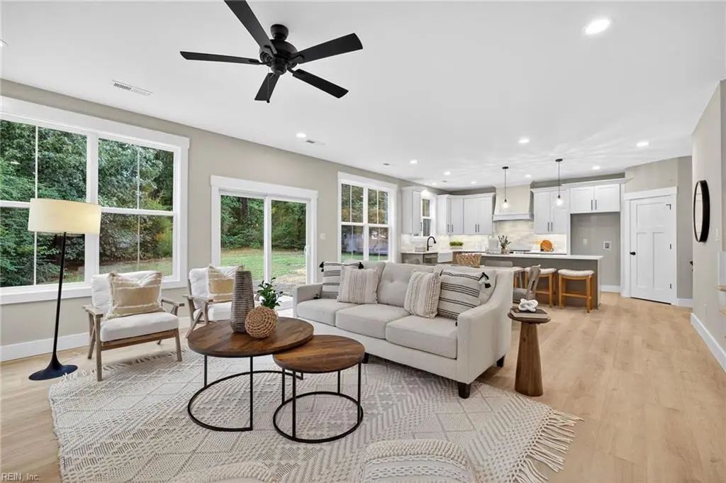 1231 Prosperity Rd, Virginia Beach