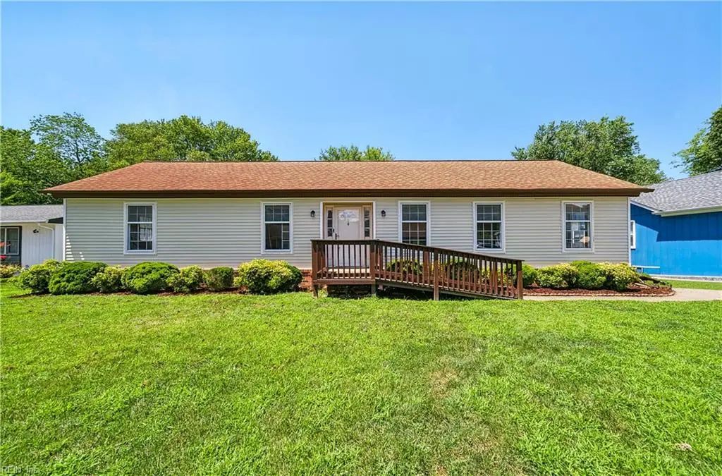 719 Mac Neil Dr, Newport News
