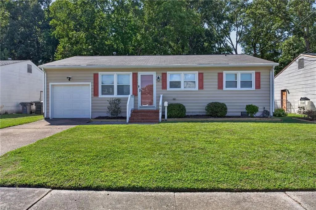 903 Thames Drive Dr, Hampton