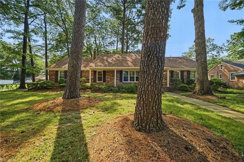 500 Edwin Dr, Virginia Beach
