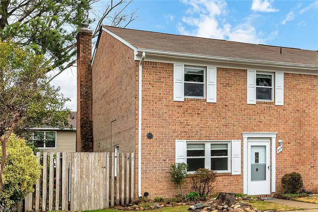 945 Indian Cir, Virginia Beach