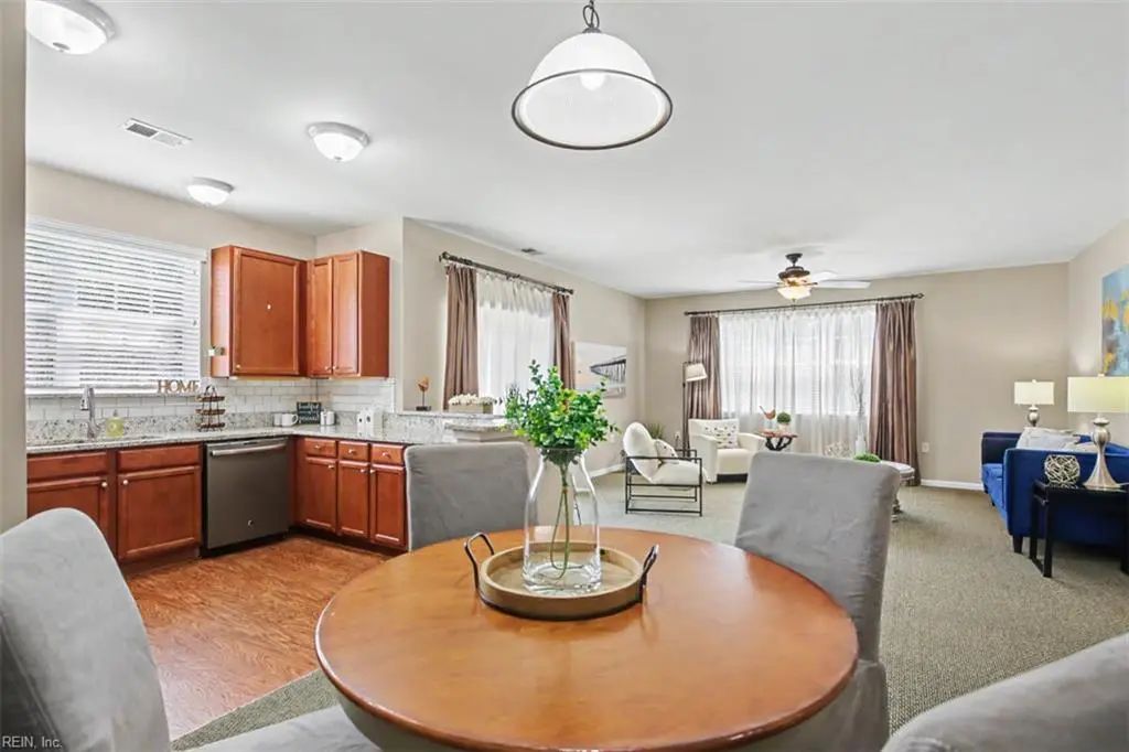 5300 Warminster Dr, Virginia Beach