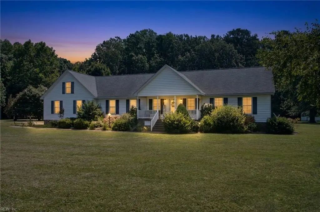 353 North End Est, Mathews County