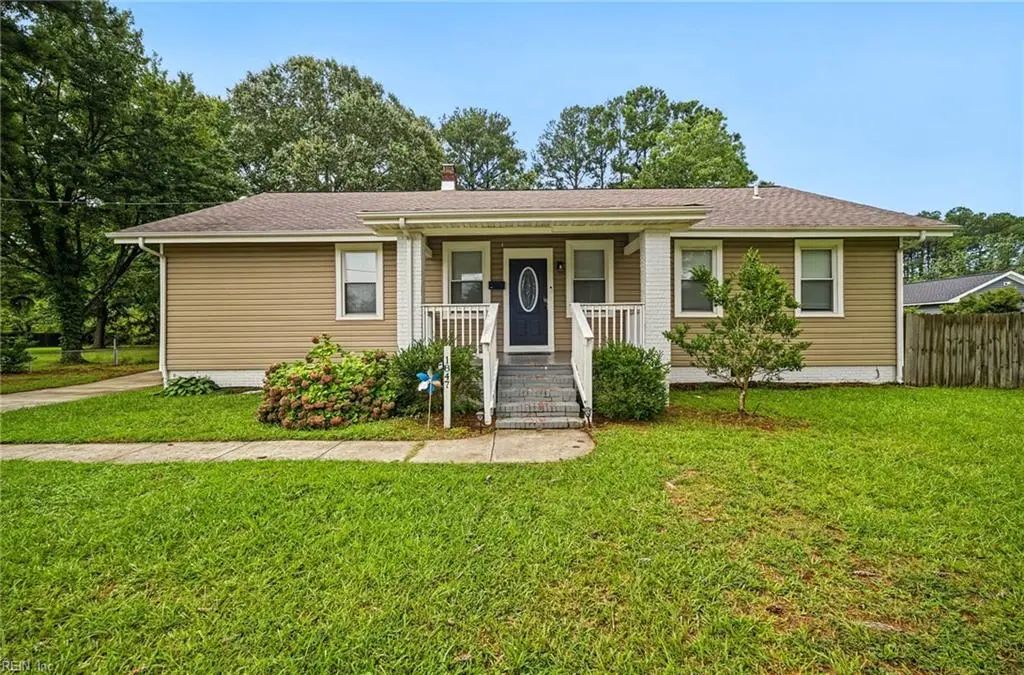 1847 S Streamline Dr, Virginia Beach