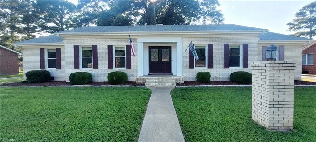 141 Robin Ln, Suffolk