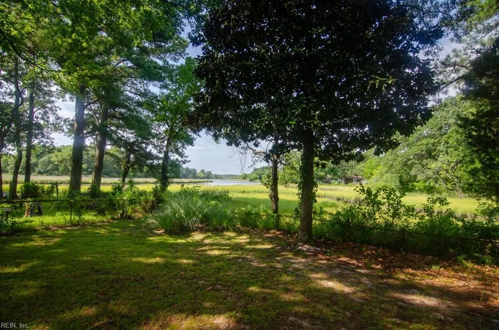 1285 River Oaks Dr, Norfolk