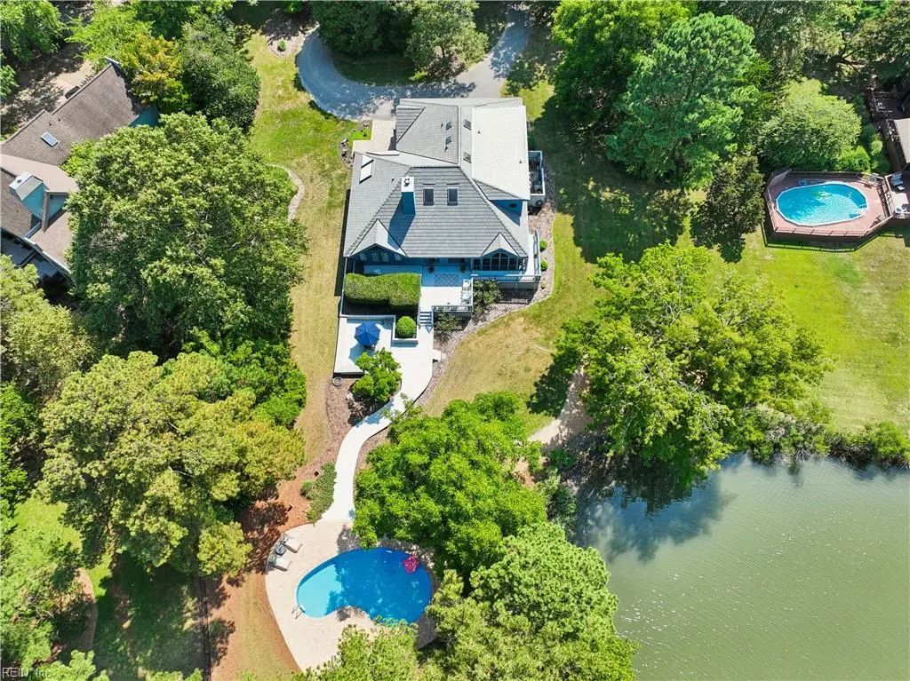 70 Finns Point Lane, Hampton