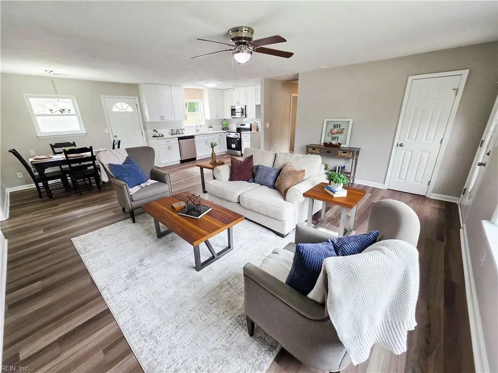 800 Churchill Dr, Virginia Beach